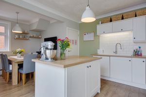 Kitchen/Diner- click for photo gallery